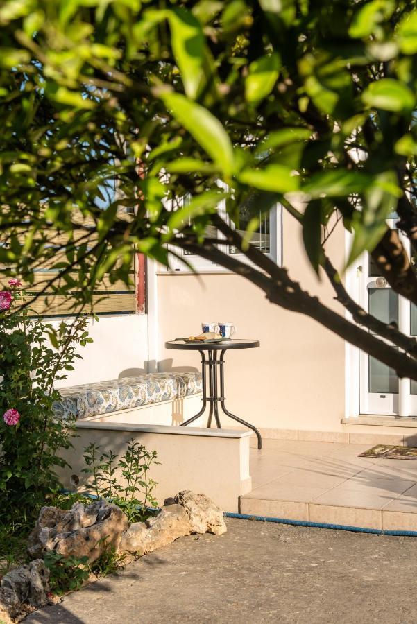 Studio Flower Skalanion Exterior photo